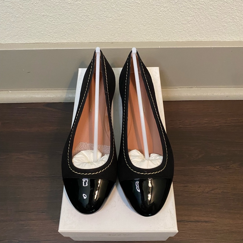 NWT-HUGO BOSS ballerina flats